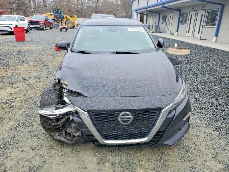 2021 NISSAN ALTIMA SV  