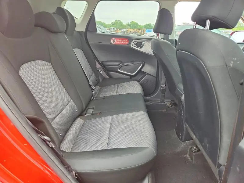2022 KIA SOUL LX  
