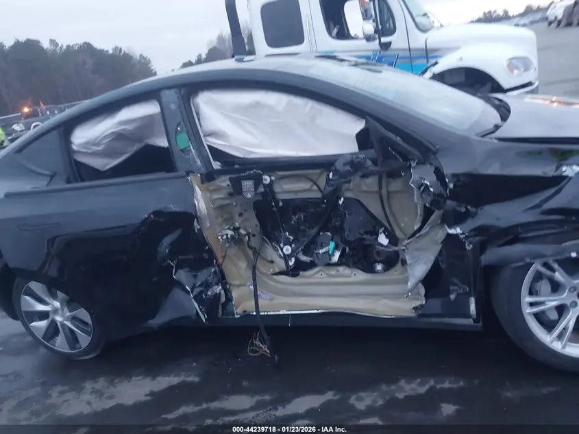 2022 TESLA MODEL Y LONG RANGE DUAL MOTOR ALL-WHEEL DRIVE