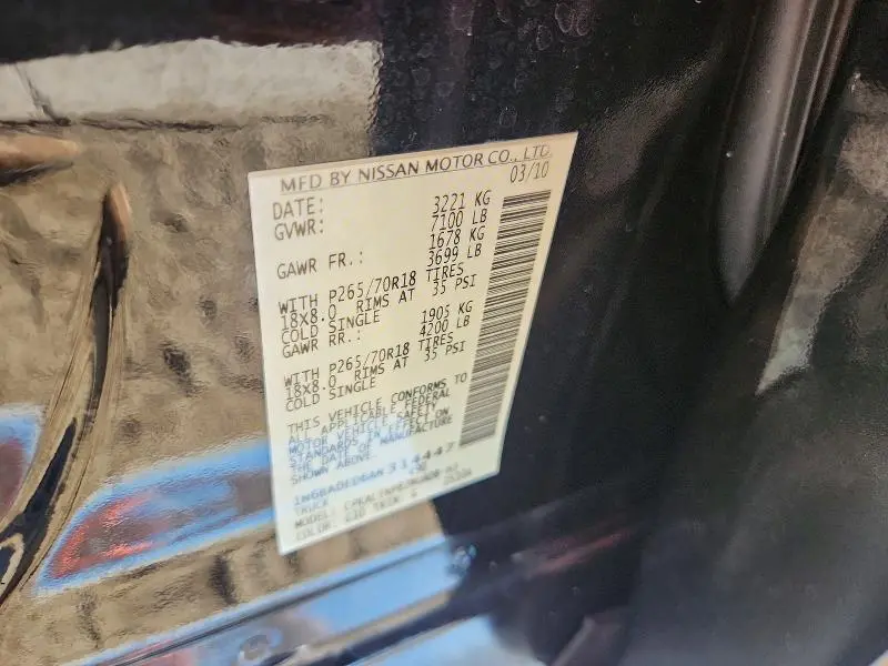 2010 NISSAN TITAN SE  