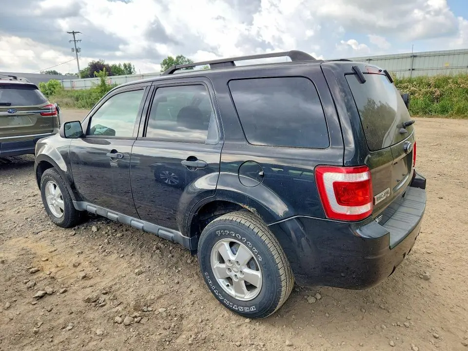 2011 FORD ESCAPE XLT  