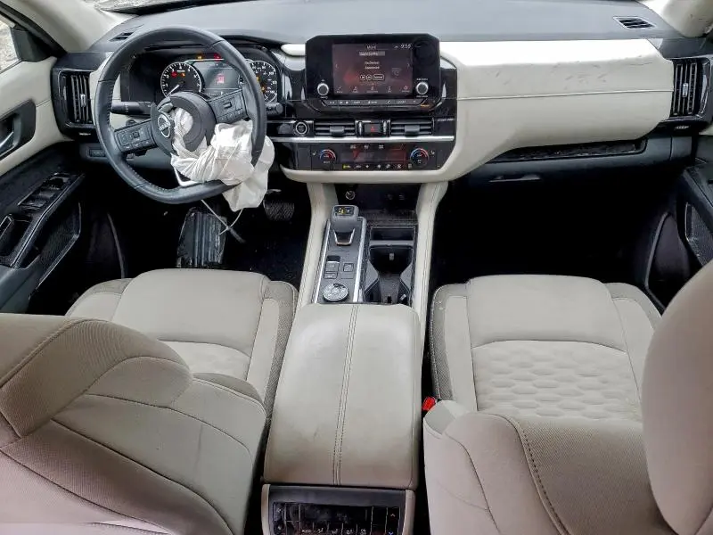 2022 NISSAN PATHFINDER SV  