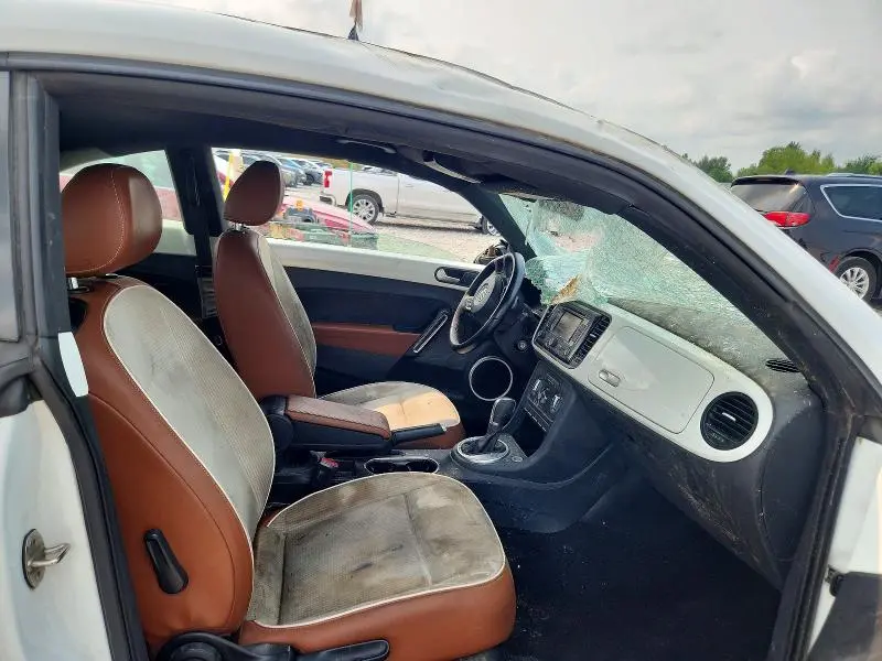2015 VOLKSWAGEN BEETLE 1.8T  