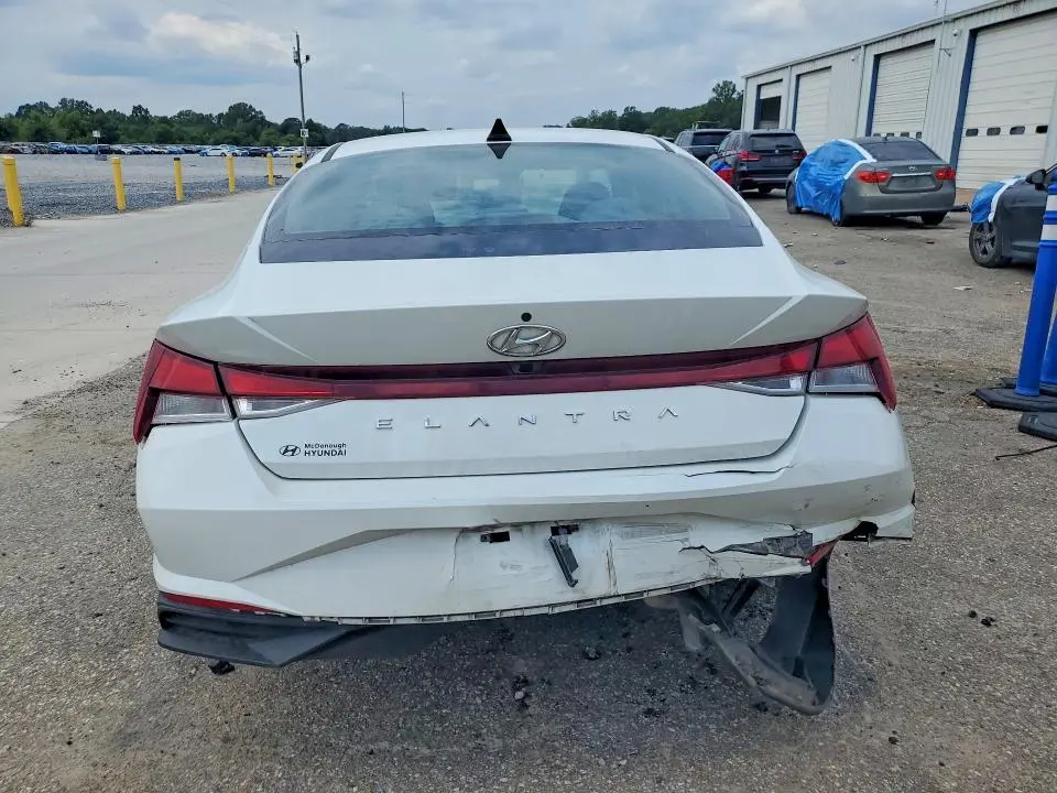 2021 HYUNDAI ELANTRA SEL  