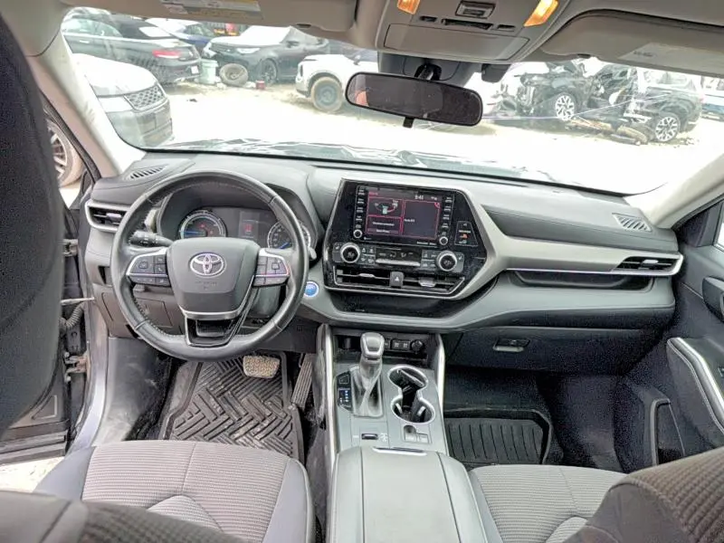 2021 TOYOTA HIGHLANDER HYBRID LE  