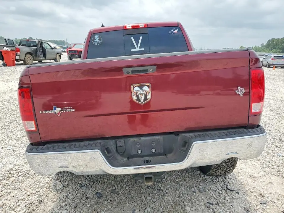 2016 RAM 1500 SLT  