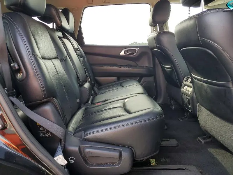2016 NISSAN PATHFINDER PLATINUM  
