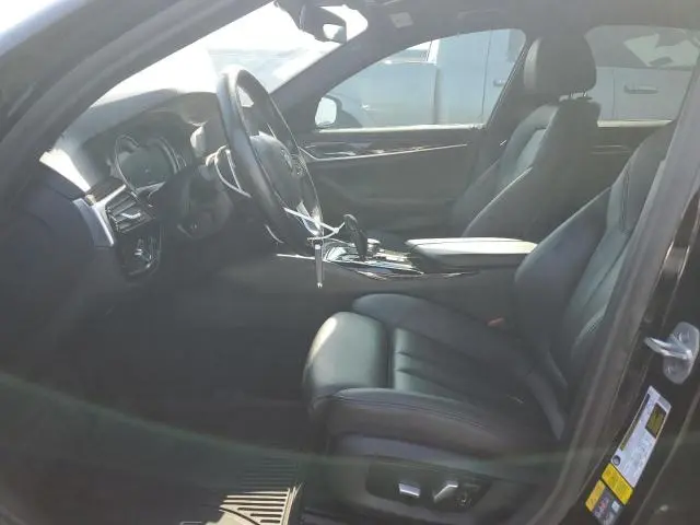 2019 BMW 530E   