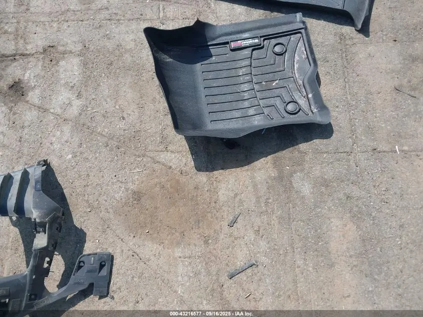 2020 GMC SIERRA 1500 4WD  SHORT BOX ELEVATION