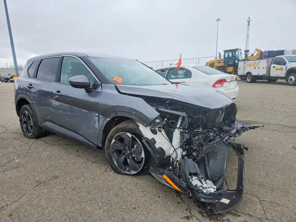 2024 NISSAN ROGUE SV  