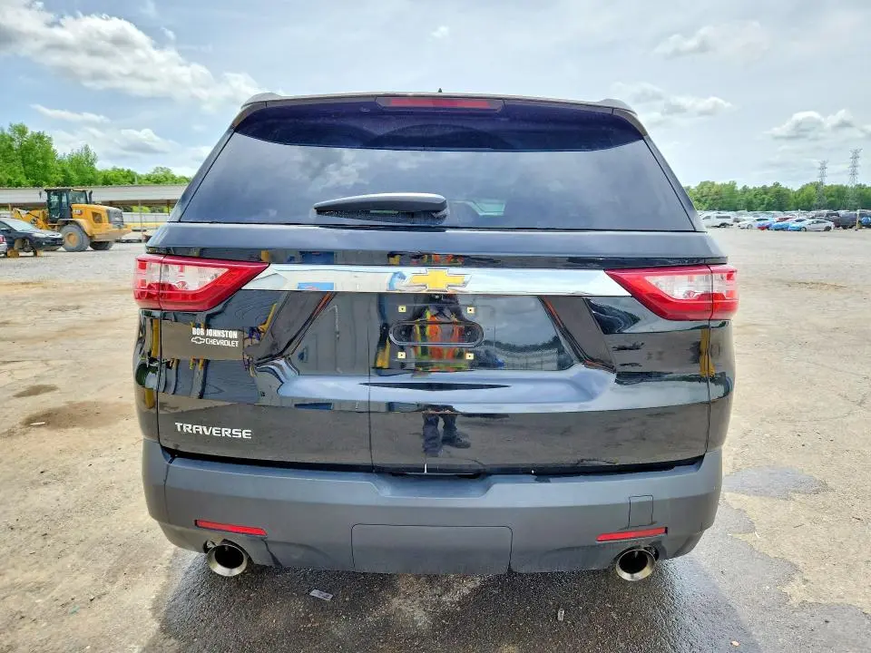 2019 CHEVROLET TRAVERSE LS  