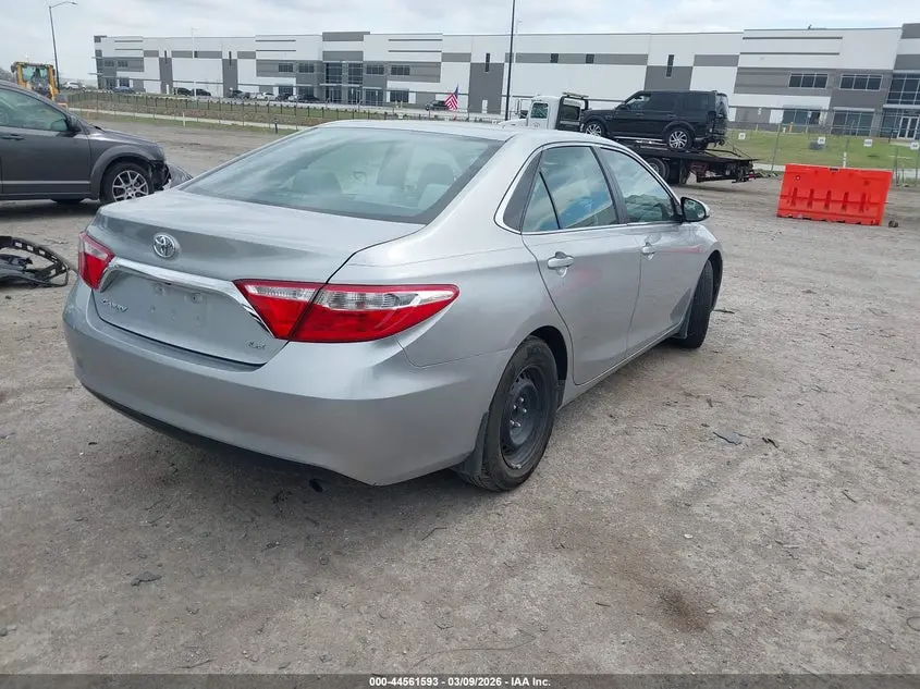 2016 TOYOTA CAMRY LE