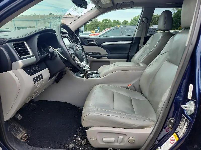 2014 TOYOTA HIGHLANDER XLE  