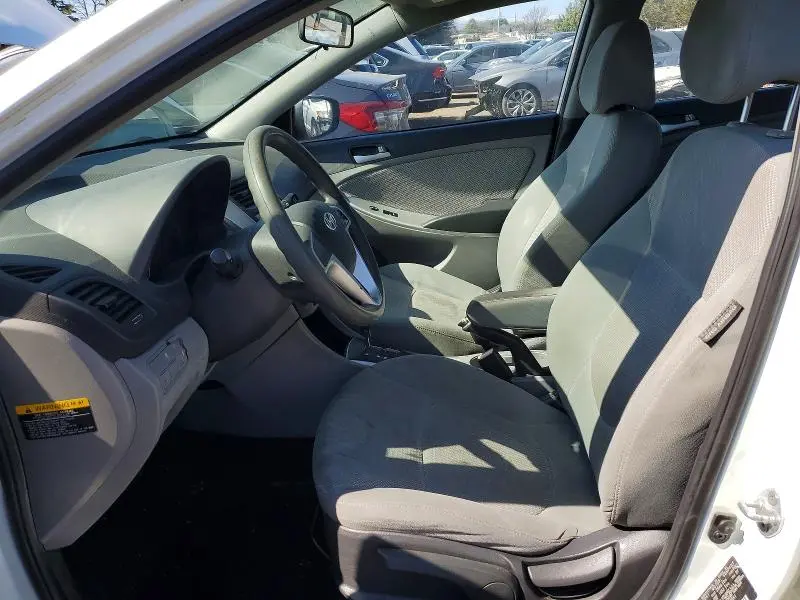 2013 HYUNDAI ACCENT GS  