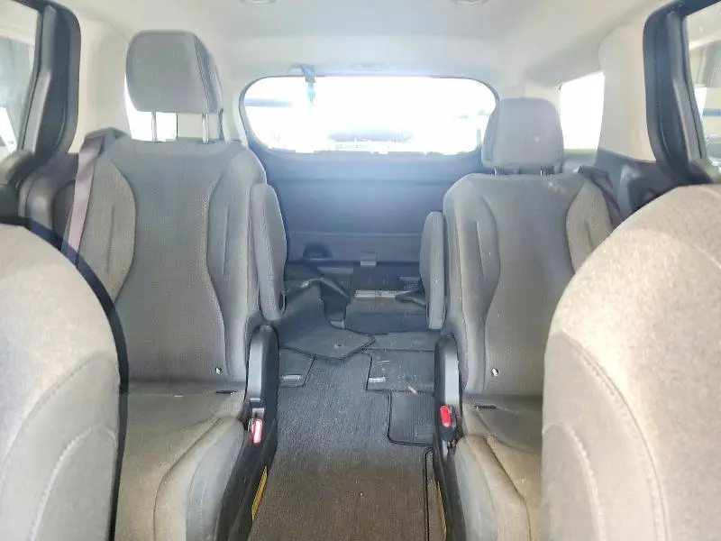2023 KIA CARNIVAL LX  