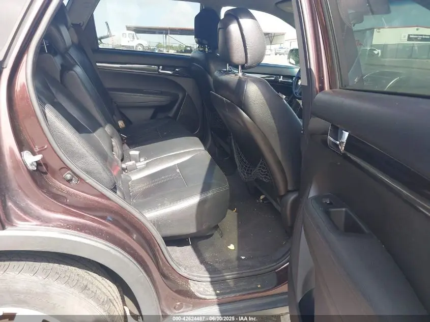 2012 KIA SORENTO LX