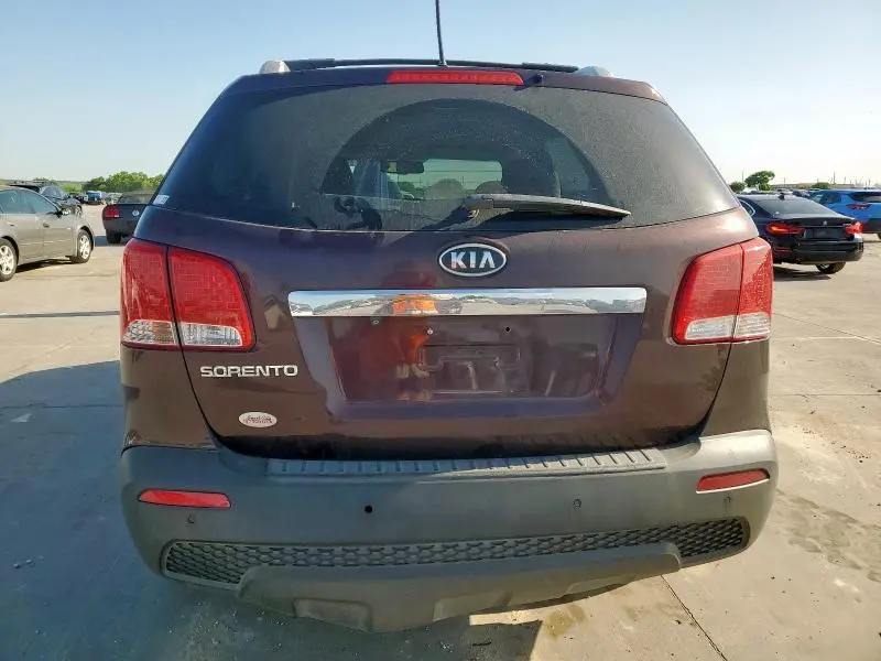 2013 KIA SORENTO LX