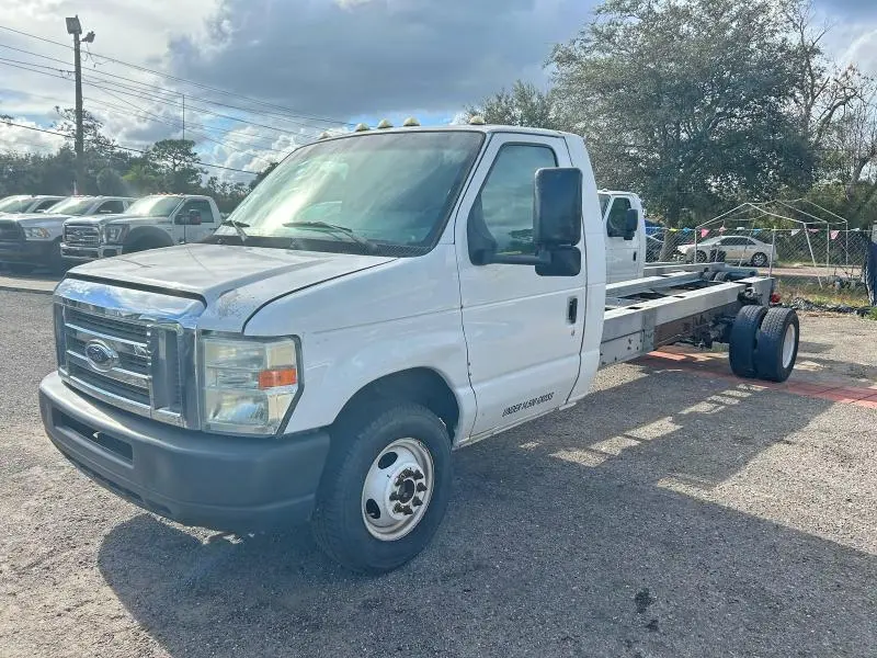 2011 FORD ECONOLINE E450 SUPER DUTY CUTAWAY VAN  