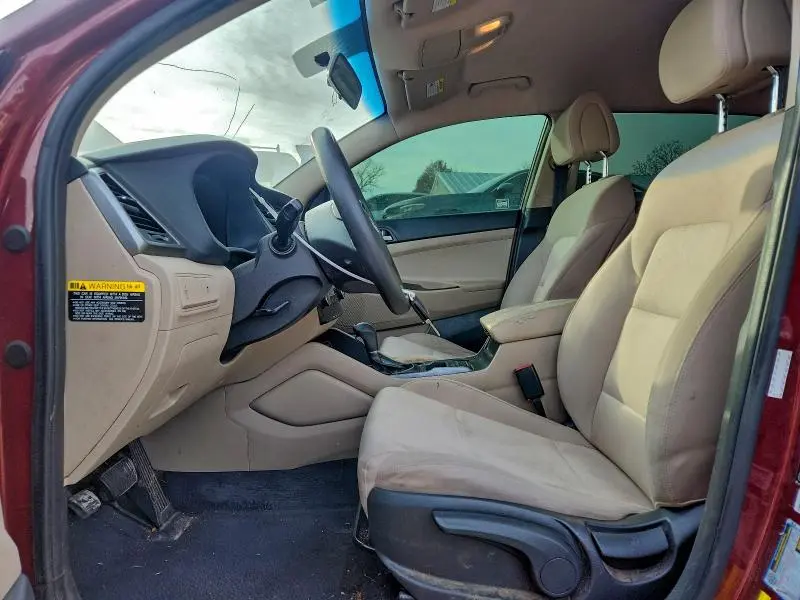 2017 HYUNDAI TUCSON SE  