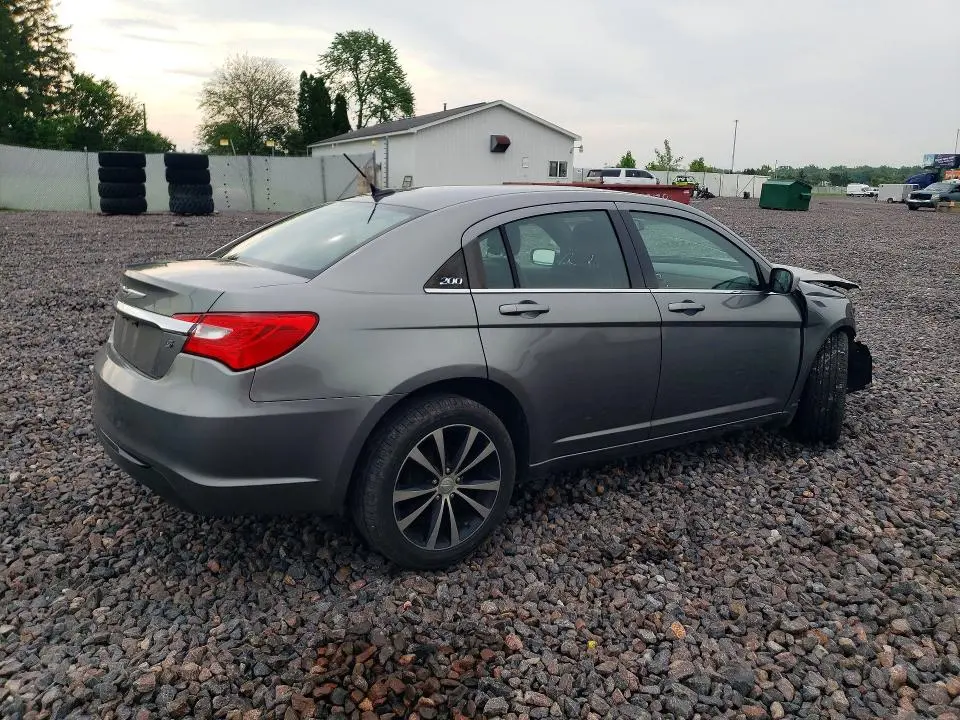 2012 CHRYSLER 200 S  