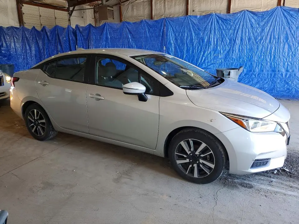 2021 NISSAN VERSA SV  