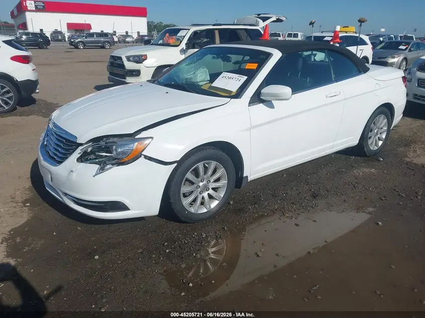 2013 CHRYSLER 200 TOURING