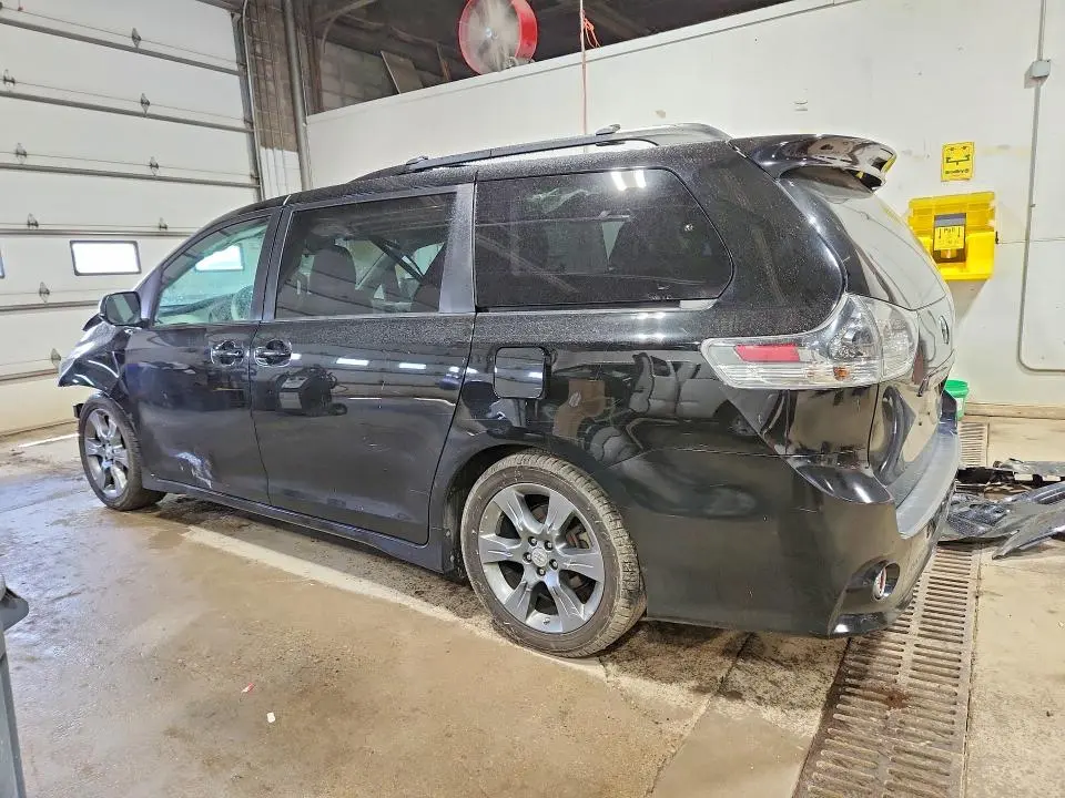 2011 TOYOTA SIENNA SPORT  