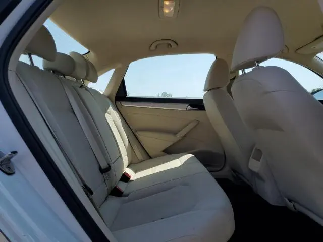 2018 VOLKSWAGEN PASSAT S  