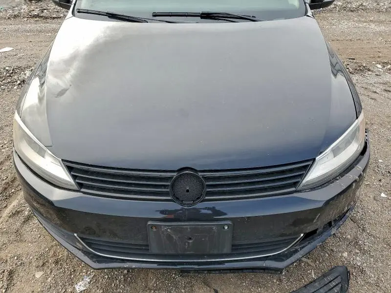 2013 VOLKSWAGEN JETTA SE  