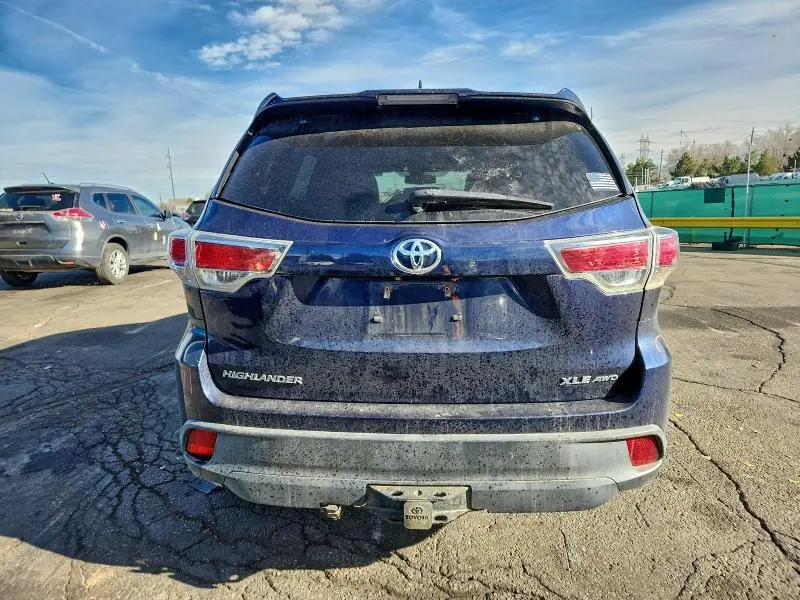 2015 TOYOTA HIGHLANDER XLE  