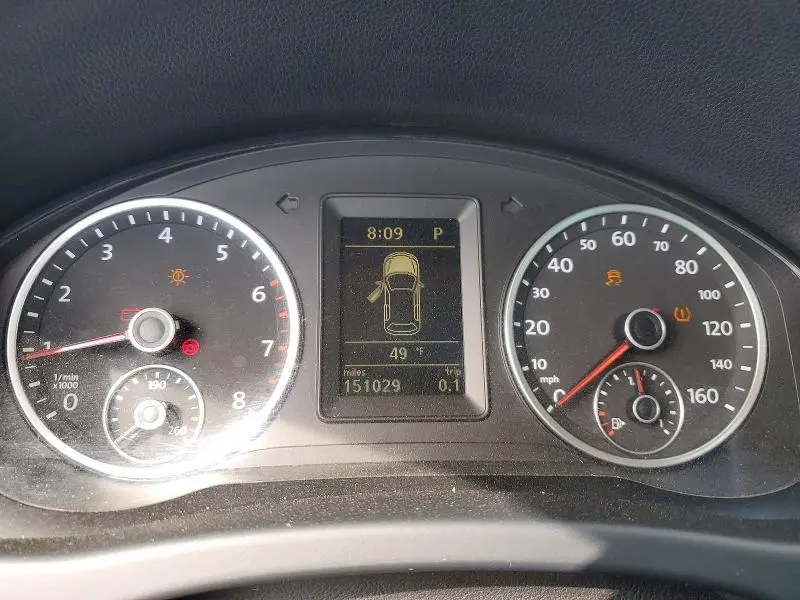 2011 VOLKSWAGEN TIGUAN S  