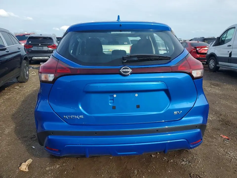 2023 NISSAN KICKS SV  