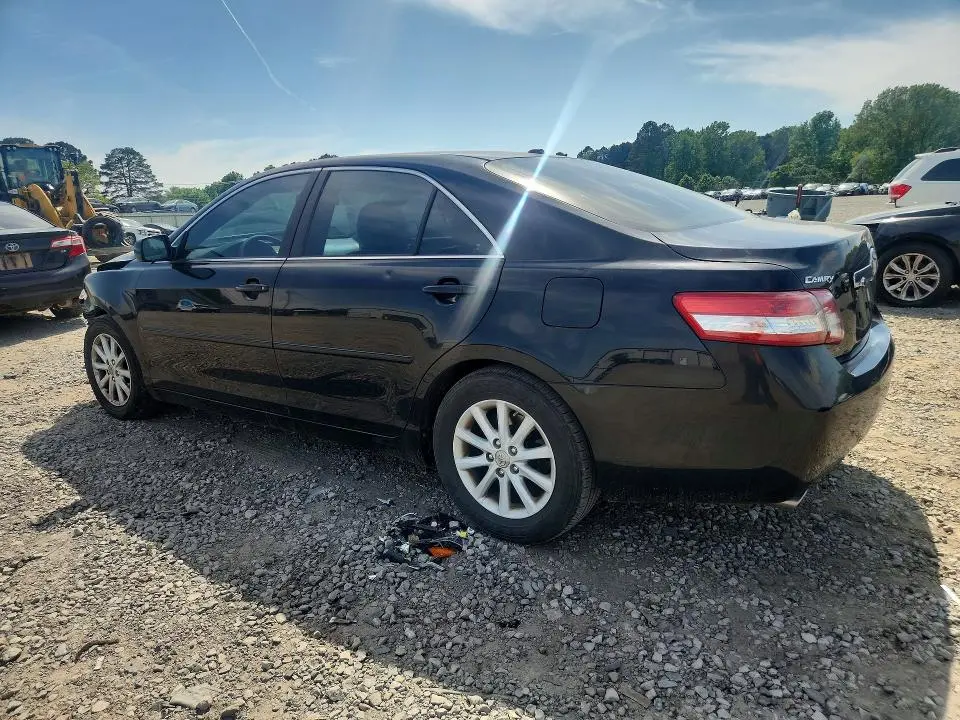 2010 TOYOTA CAMRY XLE V6  