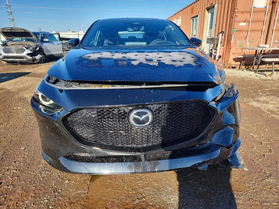 2025 MAZDA 3 PREMIUM PLUS  