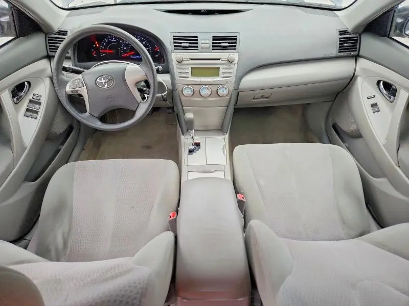 2010 TOYOTA CAMRY LE  