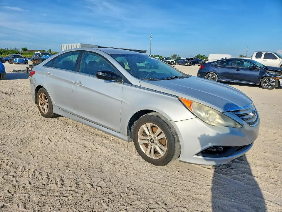 2014 HYUNDAI SONATA GLS  