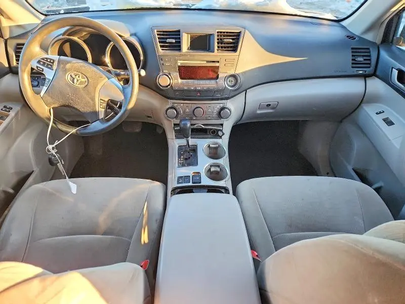 2012 TOYOTA HIGHLANDER BASE  