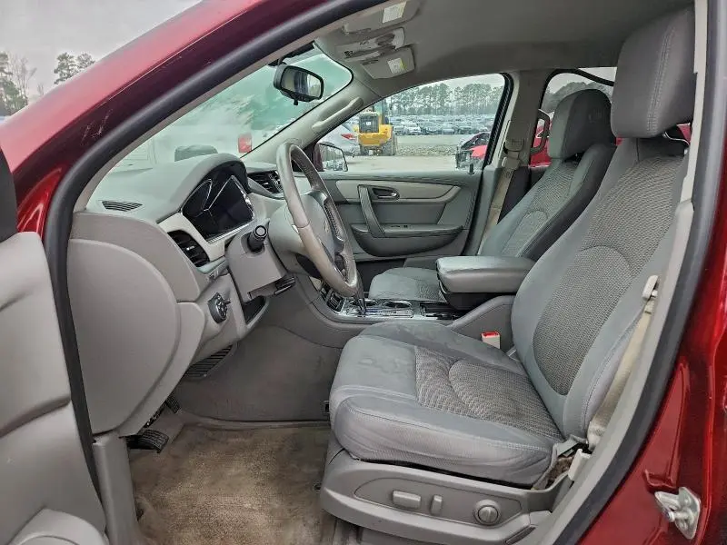 2017 CHEVROLET TRAVERSE LT  