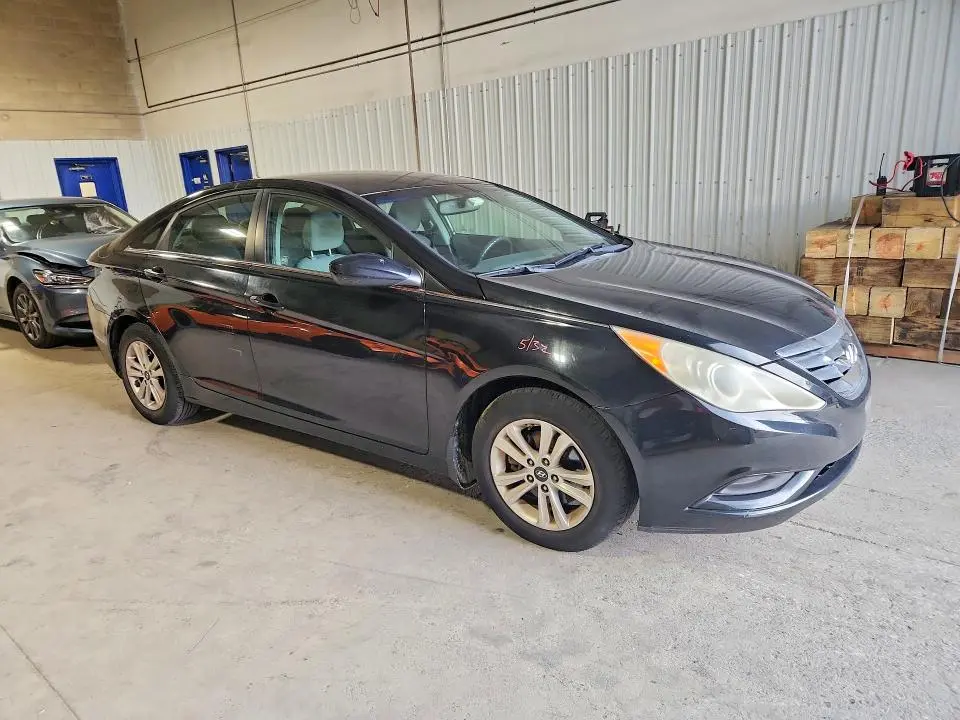 2011 HYUNDAI SONATA GLS  