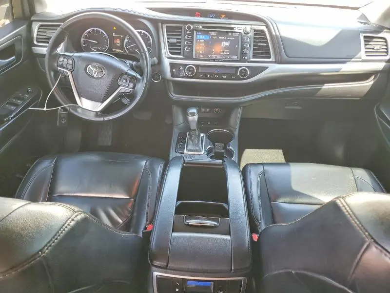2018 TOYOTA HIGHLANDER XLE  