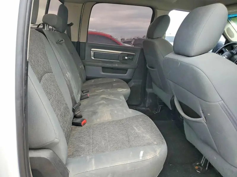 2017 RAM 1500 SLT  