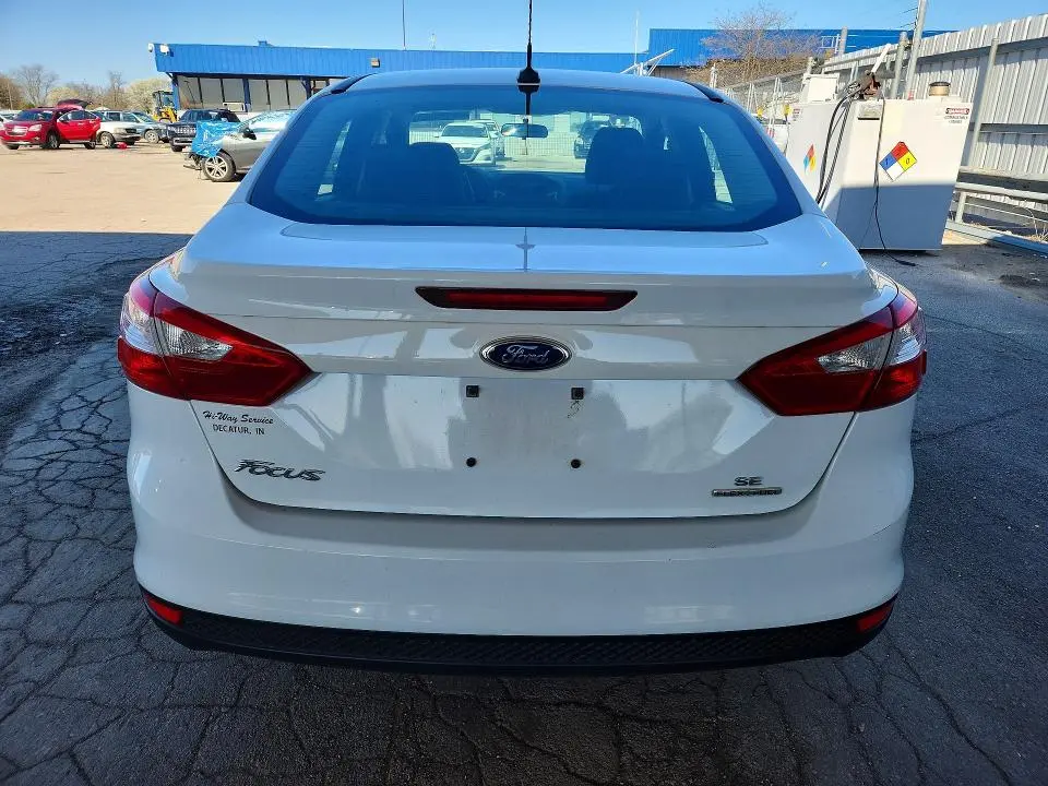 2014 FORD FOCUS SE  