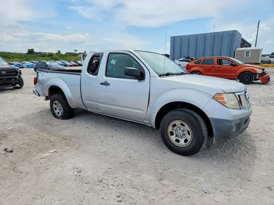 2010 NISSAN FRONTIER XE  