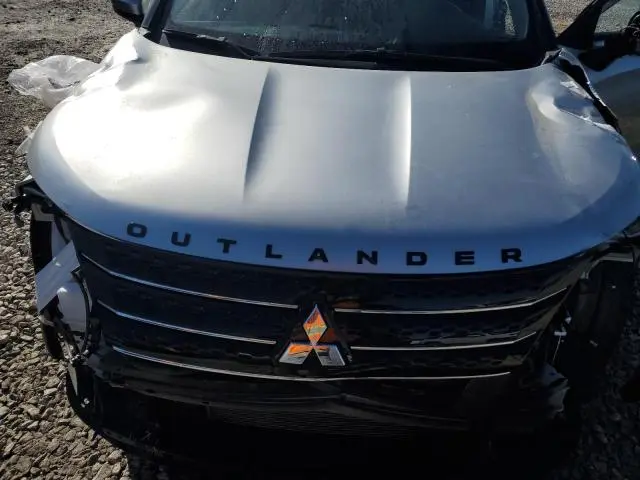 2022 MITSUBISHI OUTLANDER ES  