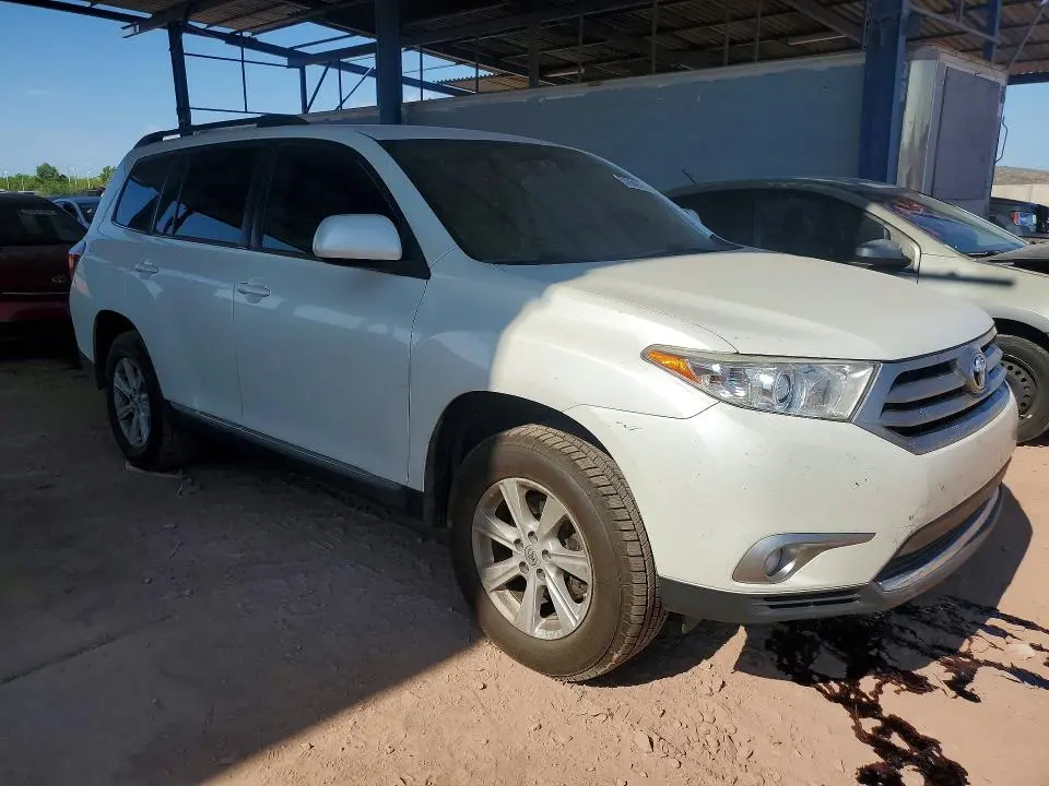 2013 TOYOTA HIGHLANDER PLUS  