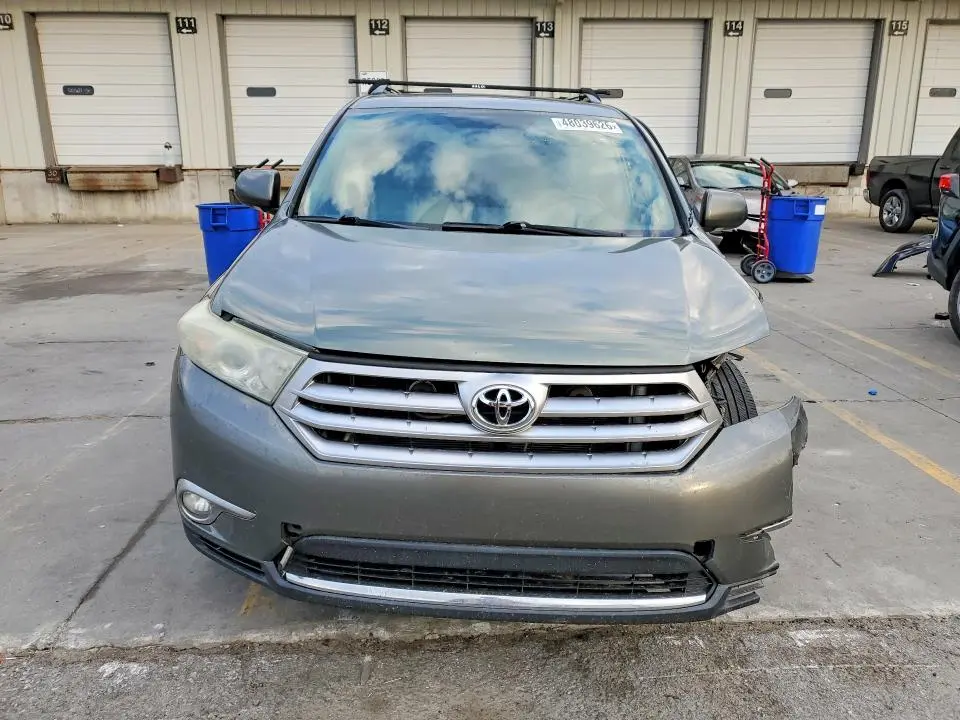 2011 TOYOTA HIGHLANDER LIMITED  
