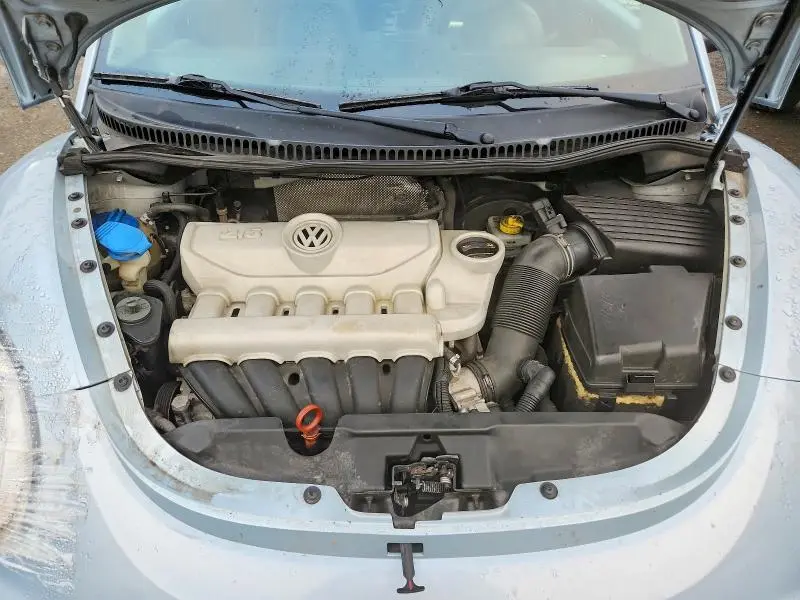 2010 VOLKSWAGEN NEW BEETLE   