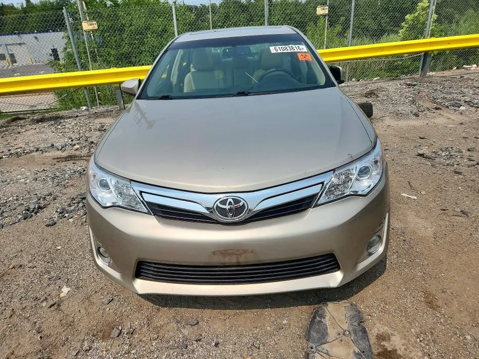 2014 TOYOTA CAMRY XLE  