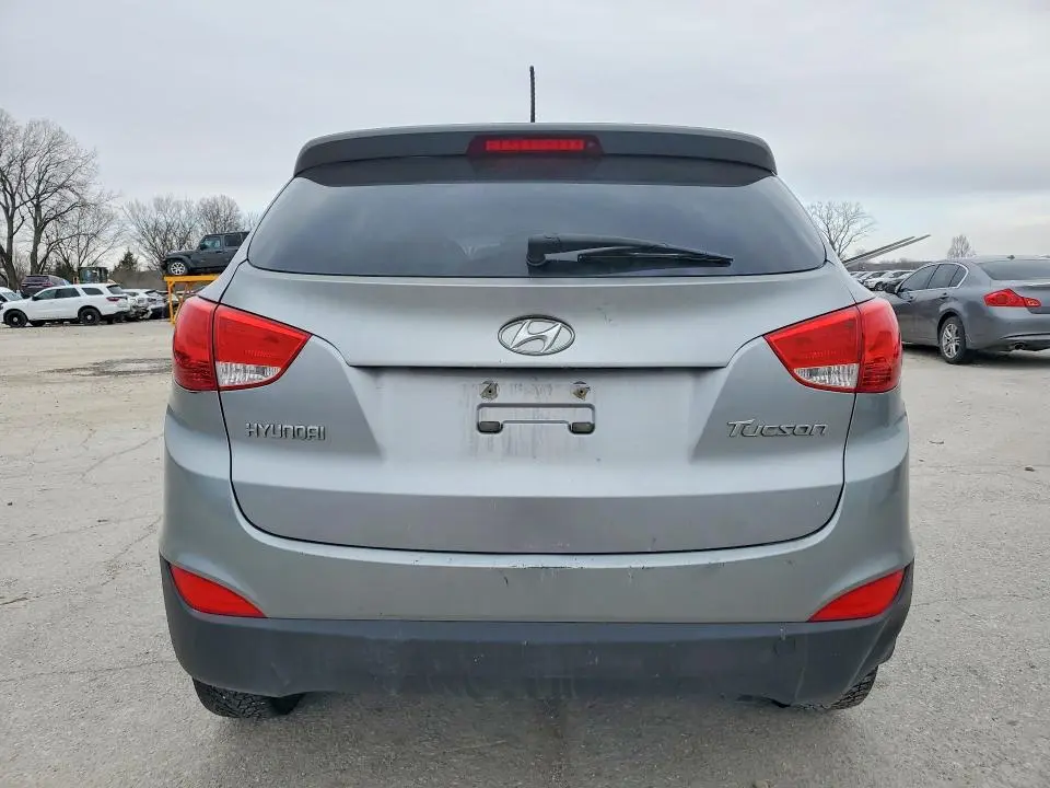 2010 HYUNDAI TUCSON GLS  