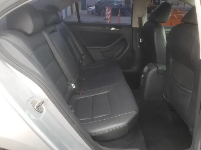 2014 VOLKSWAGEN JETTA SE  